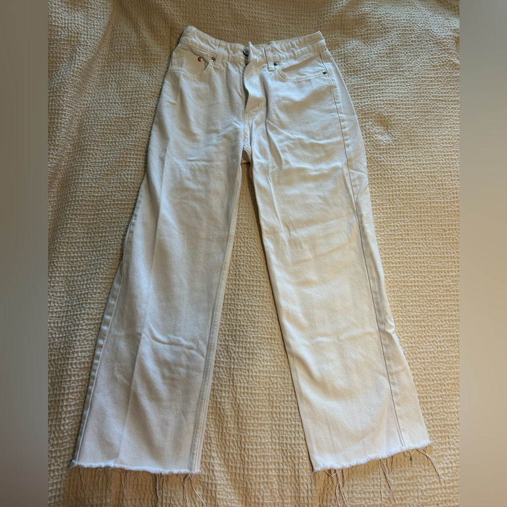 White wide leg jeans // size 27? // hemmed at waist // cropped at ankle